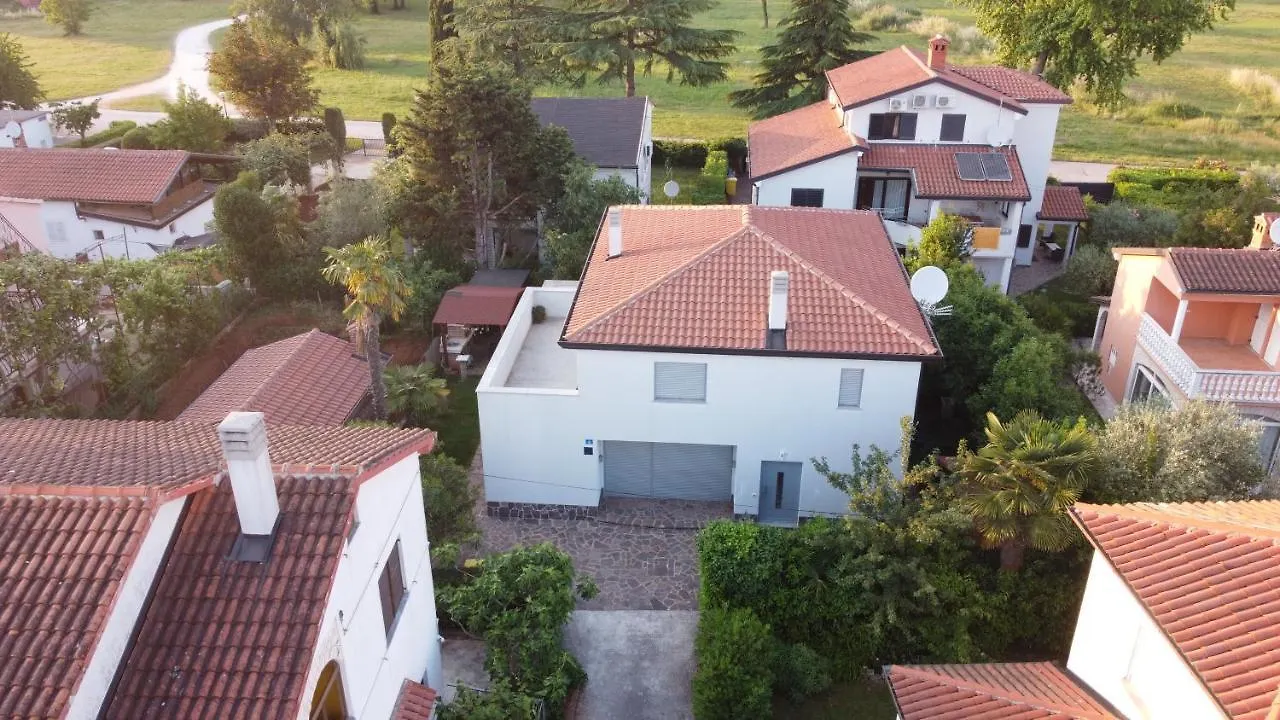Apartment Umag 0*,
