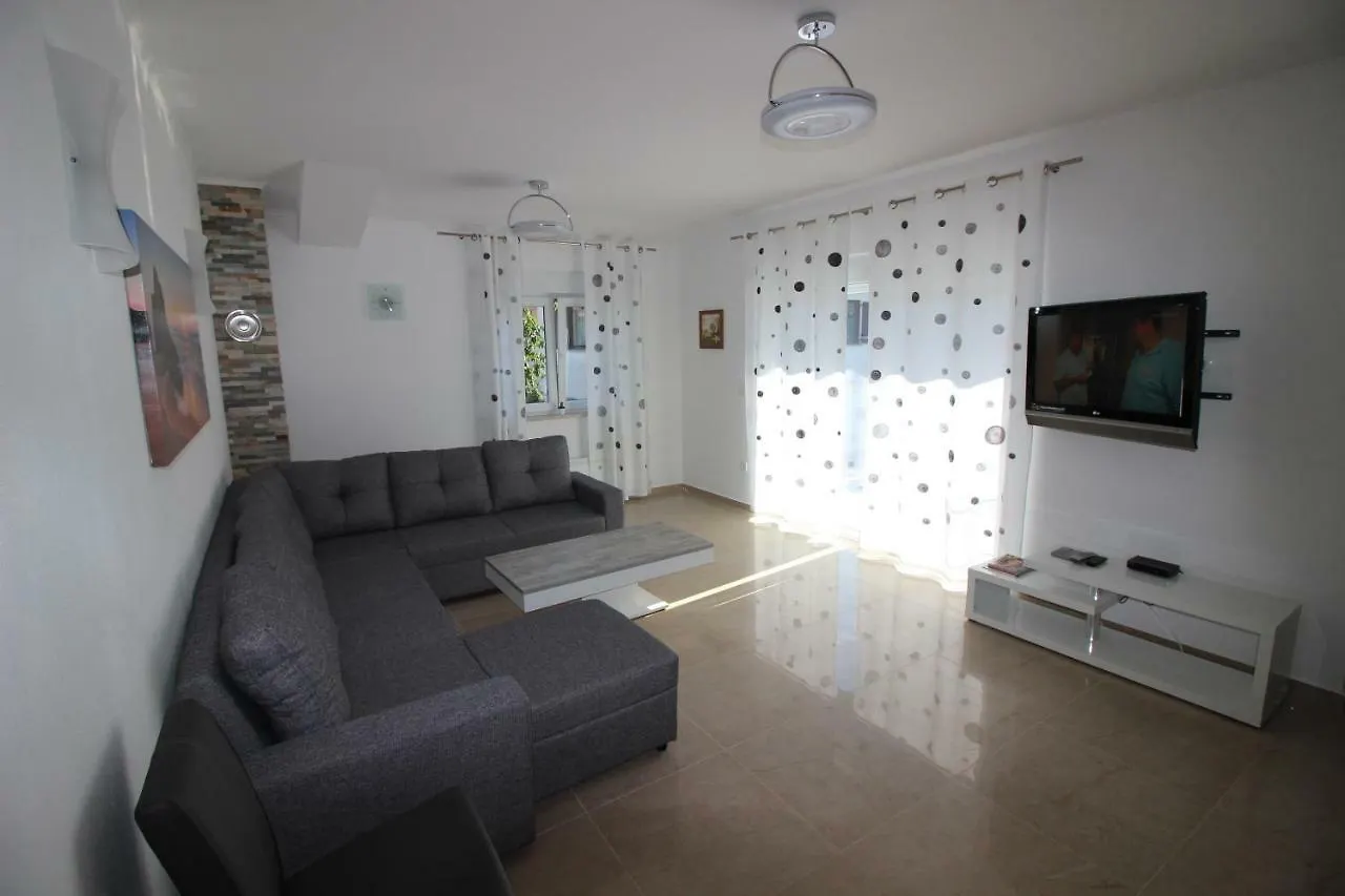 Apartment Umag 0*,  Croacia